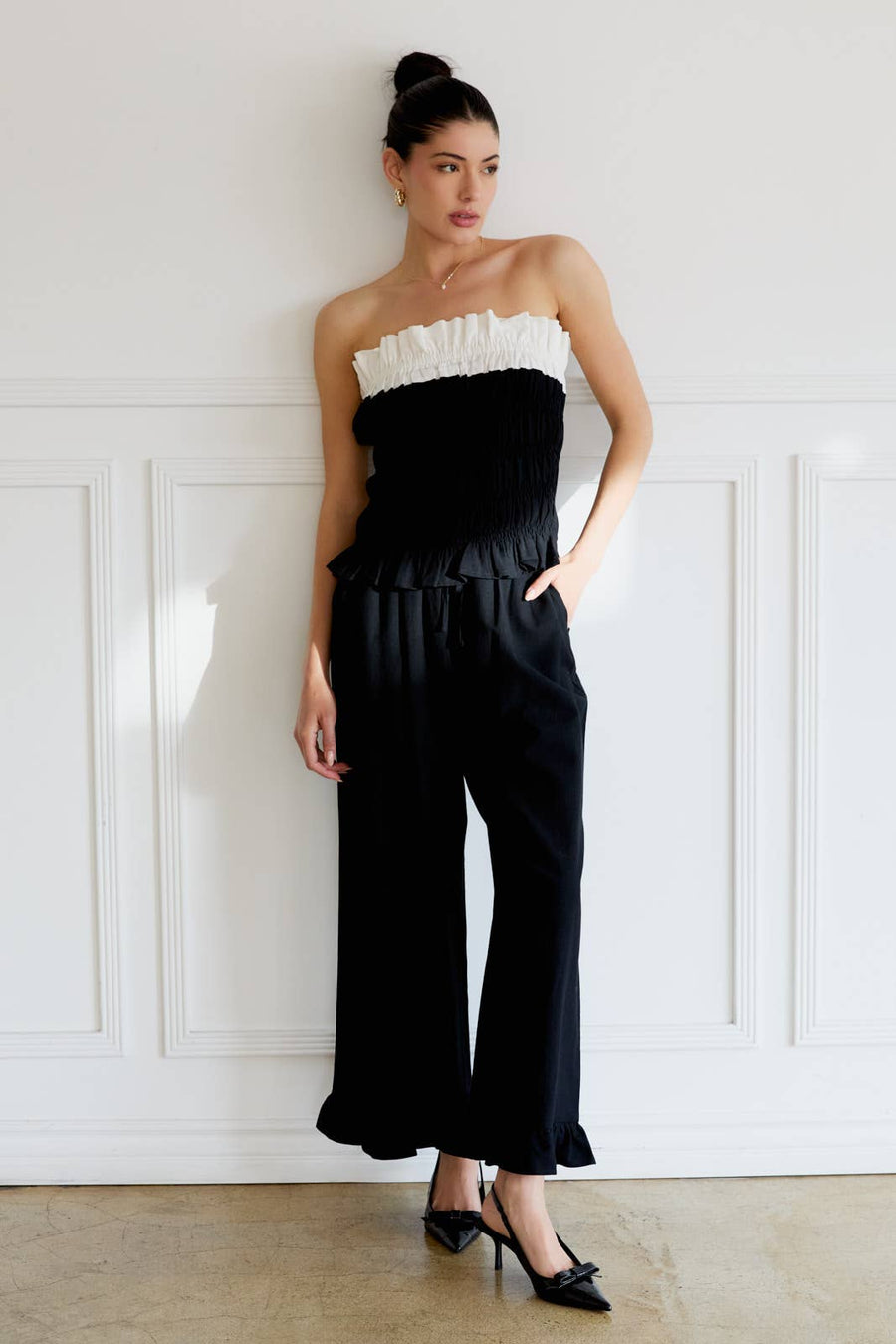 RUFFLE DETAIL STRAIGHT PANTS