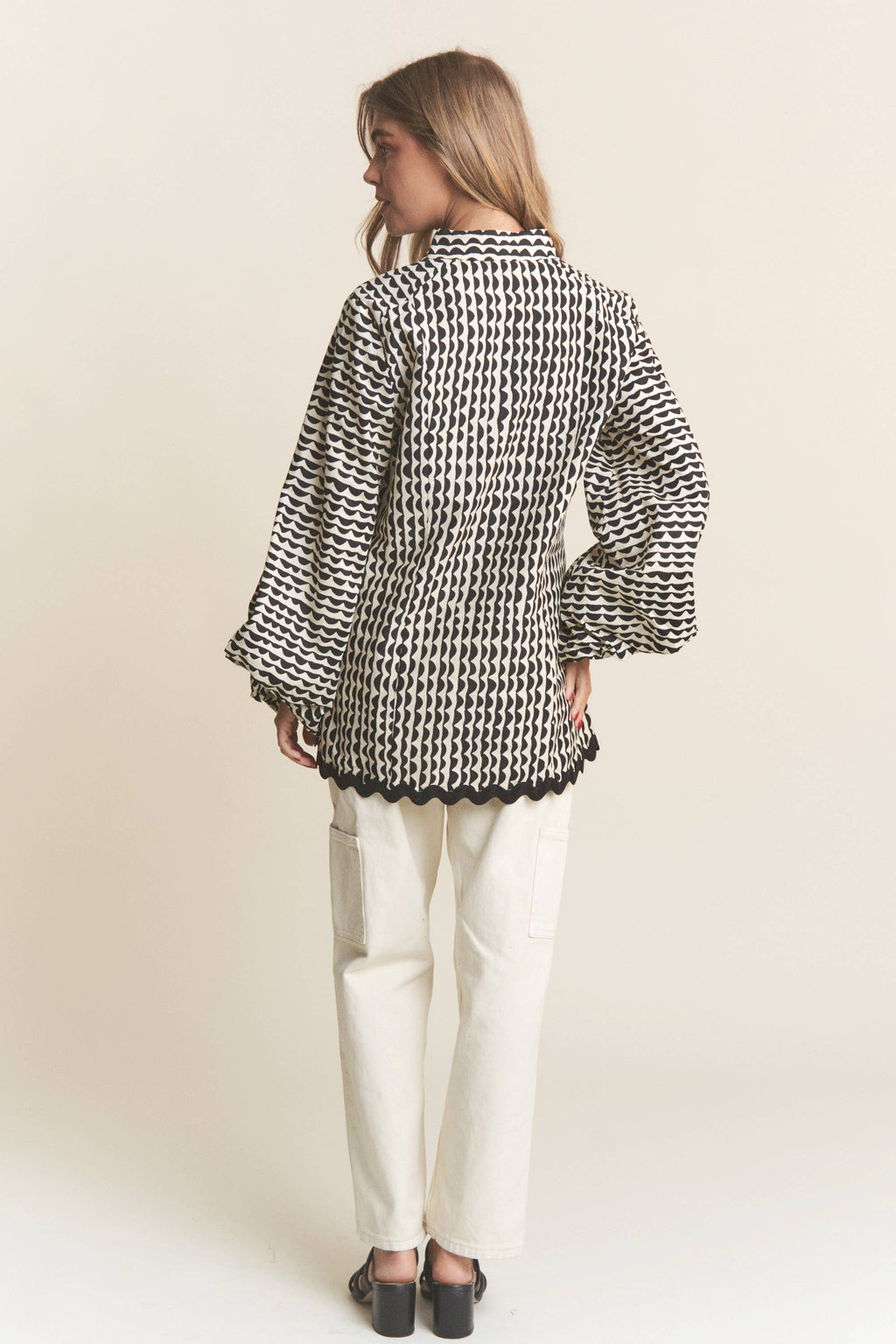 Stripe Pattern Wave Trimmed Balloon Sleeve Top