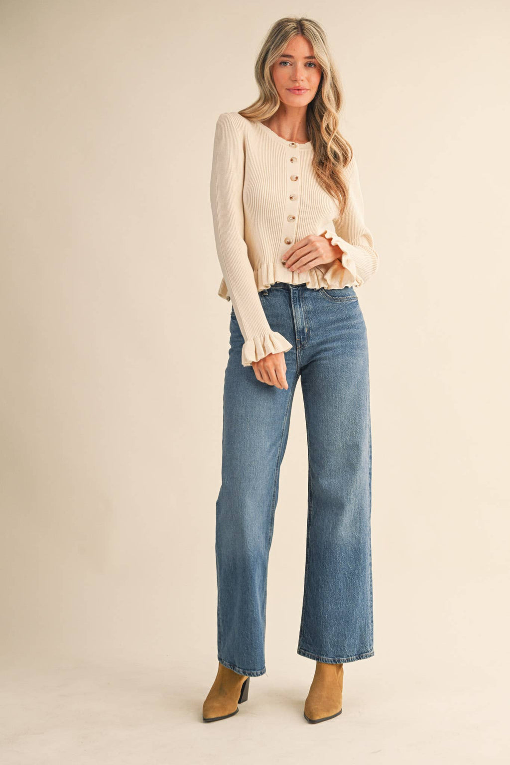 RUFFLE HEM RIBBED KNIT SWEATER