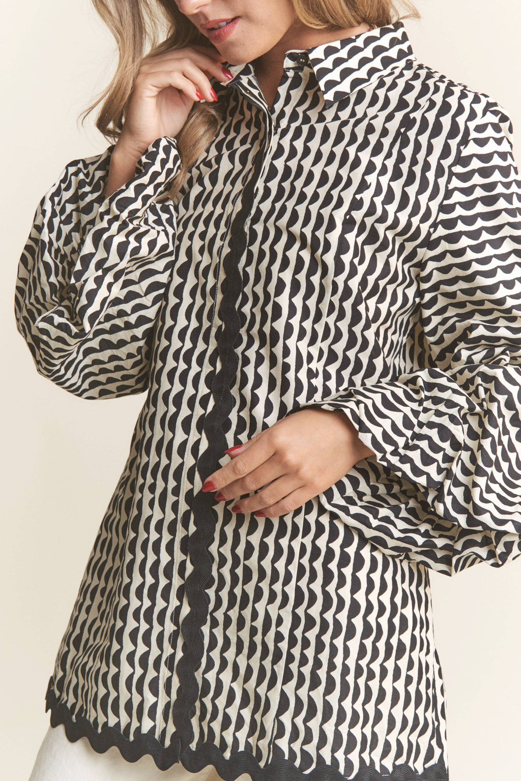 Stripe Pattern Wave Trimmed Balloon Sleeve Top