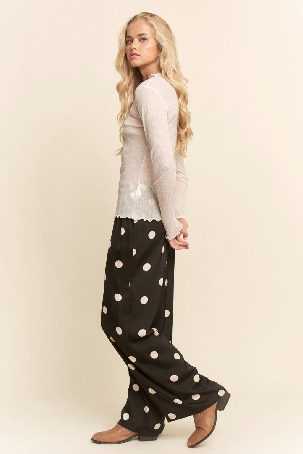 METALLIC RIBBED MOCK NECK MESH TOP