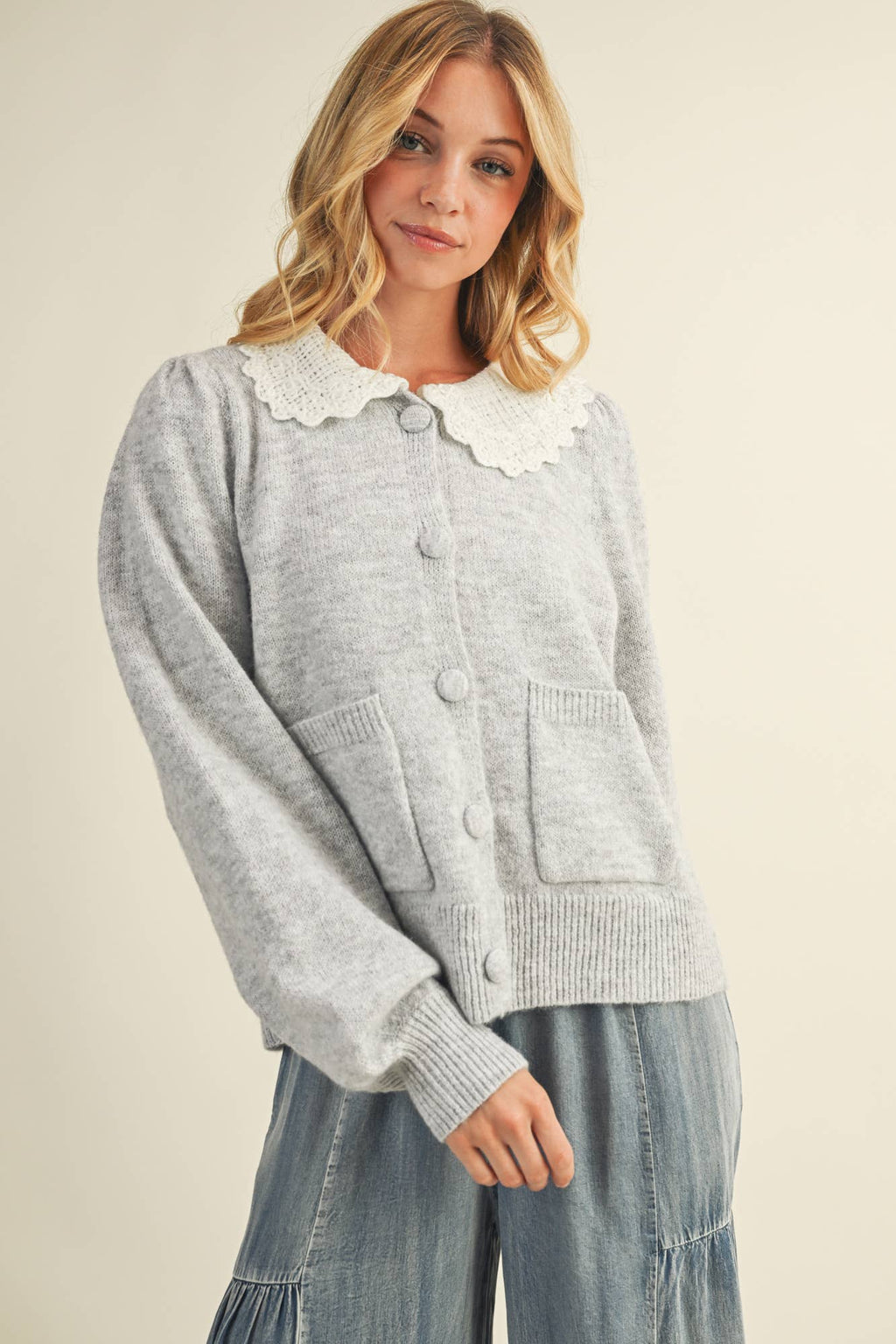 Scalloped Collar Knit Cardigan