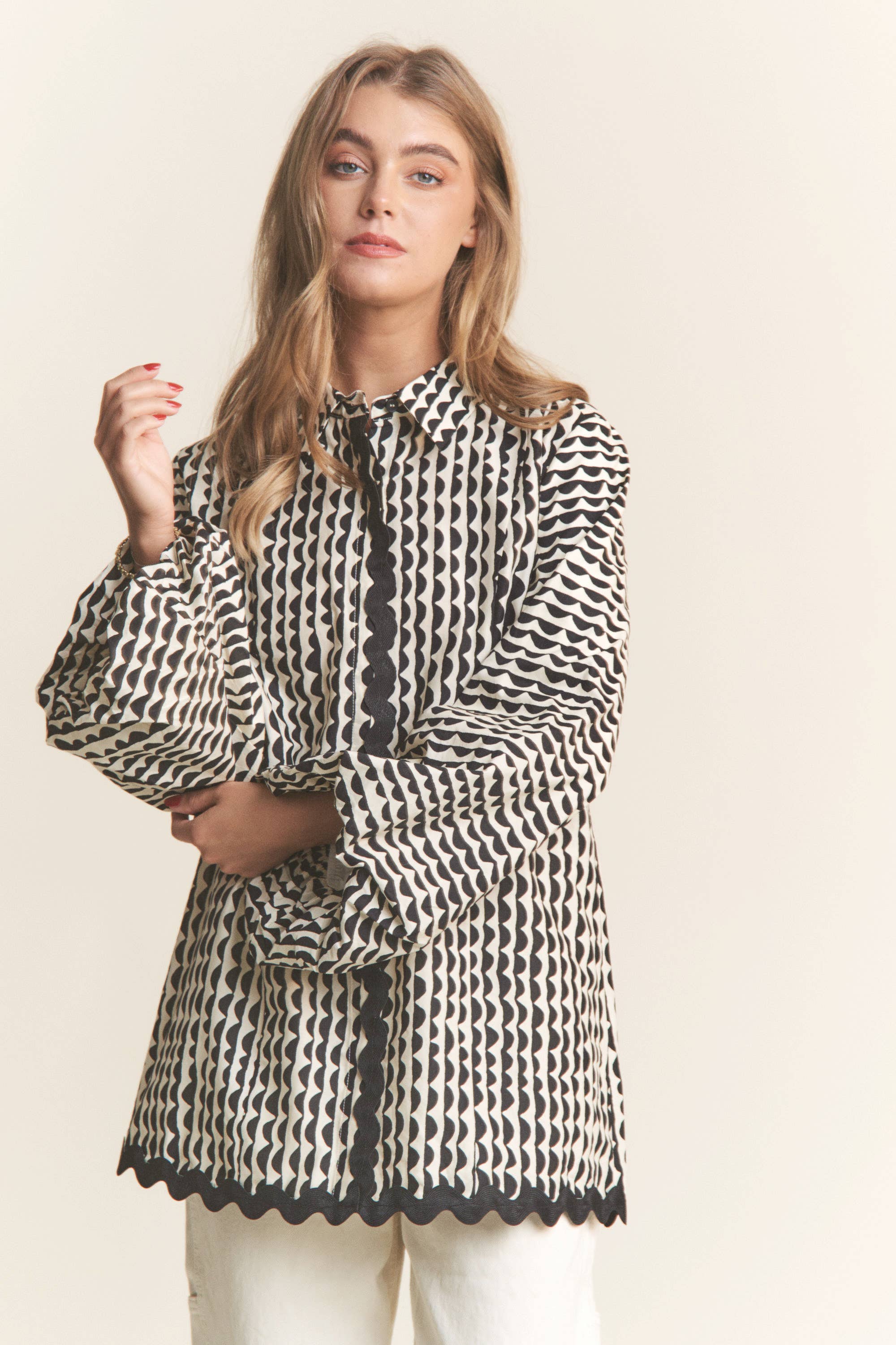 Stripe Pattern Wave Trimmed Balloon Sleeve Top