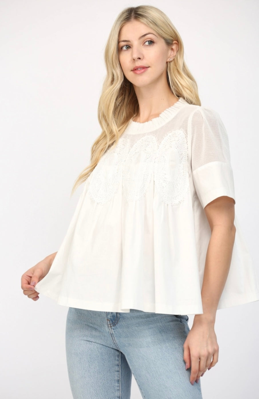 White Shirt Sleeve Appliqué Top