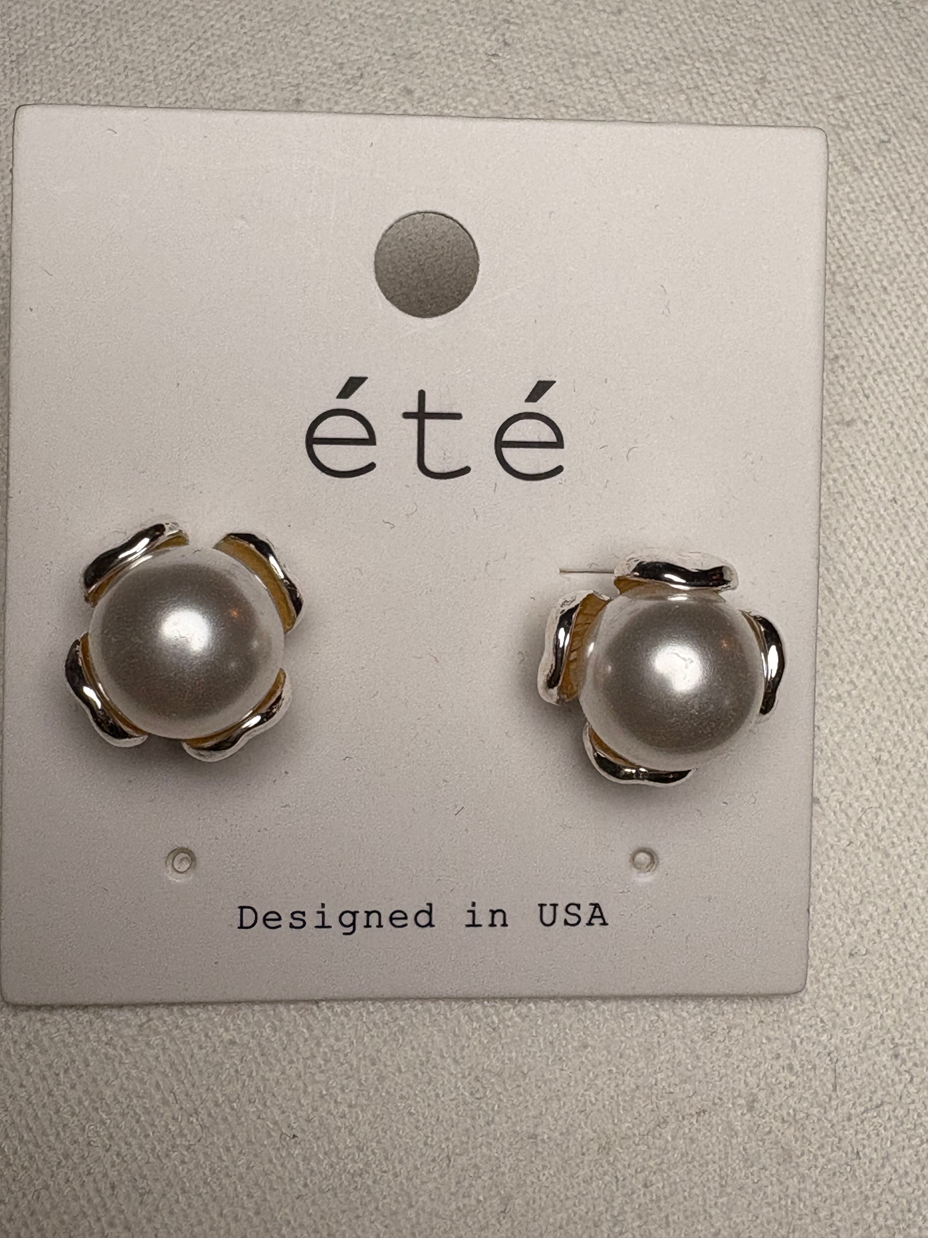 Pearl Studs