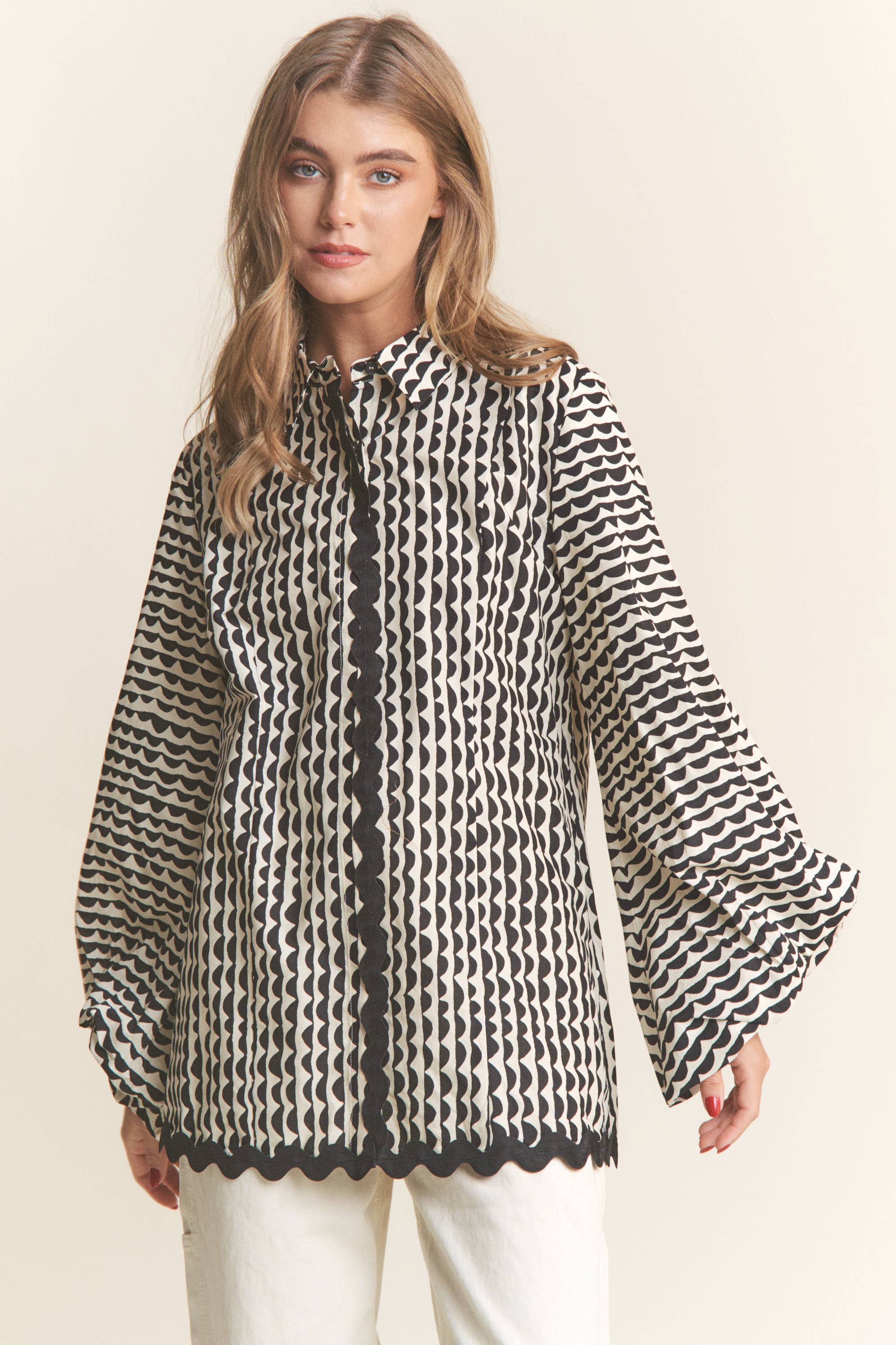 Stripe Pattern Wave Trimmed Balloon Sleeve Top