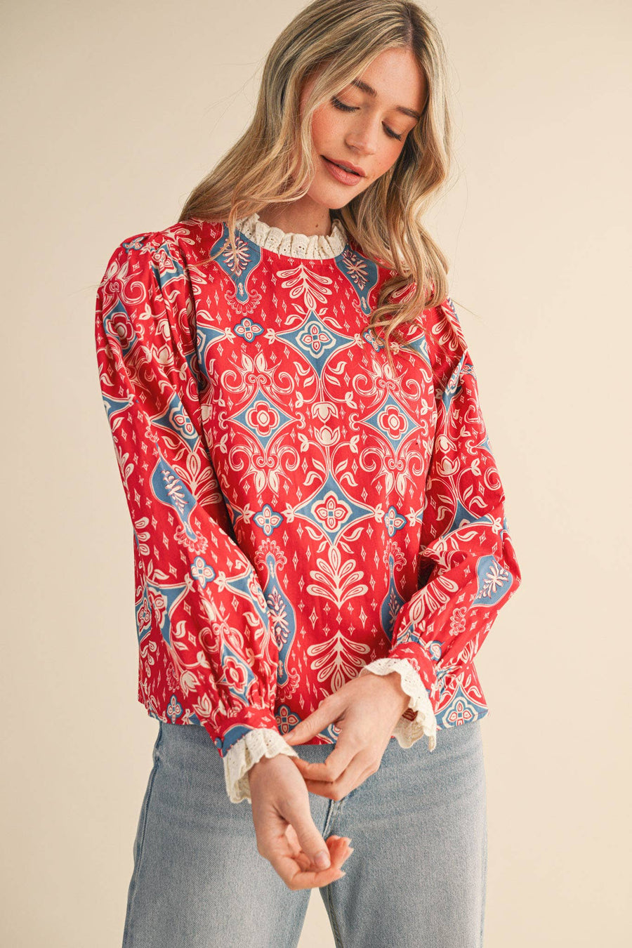RUFFLE LACE TRIM MOCK NECK T